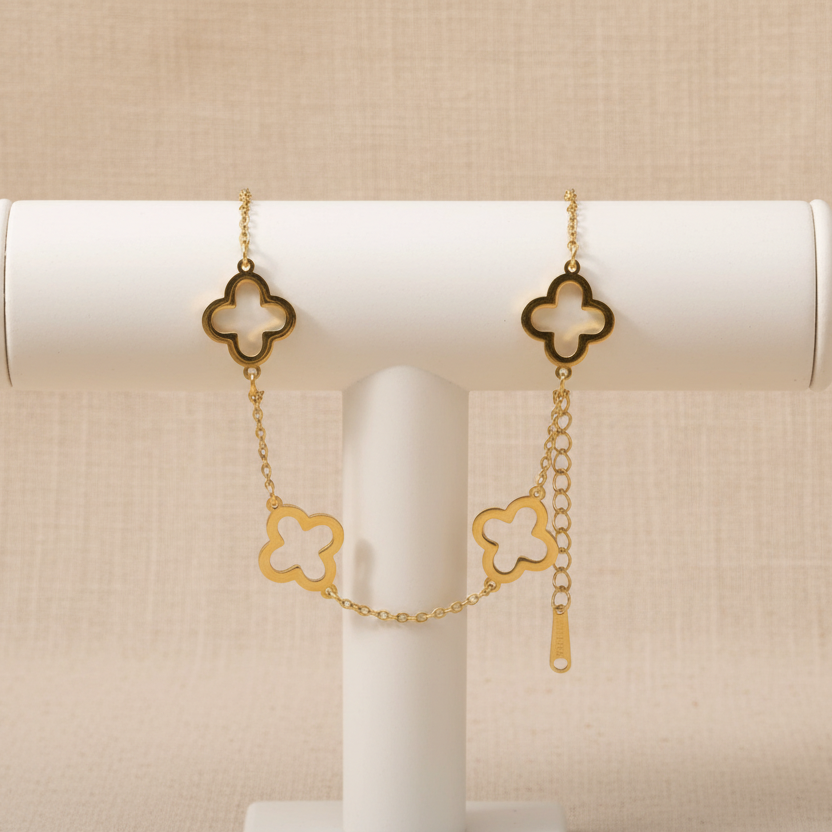 Clover Bracelet on Holder