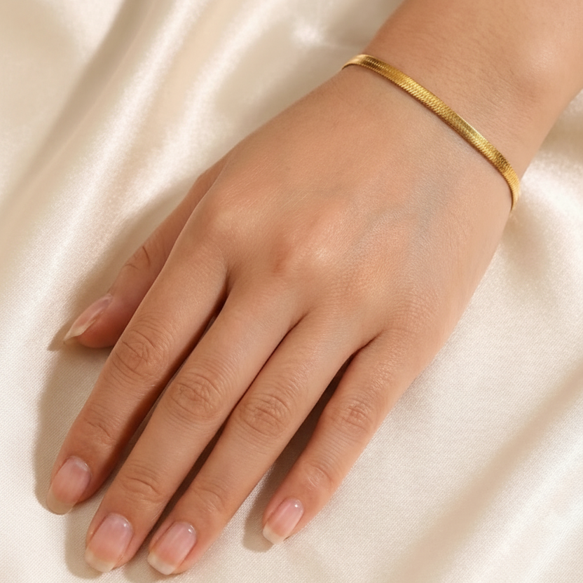 Snake Bone Bracelet - Wrist 2:3